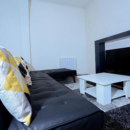 Elegant Appartement Bord De Seine 蒙特罗福约讷 外观 照片