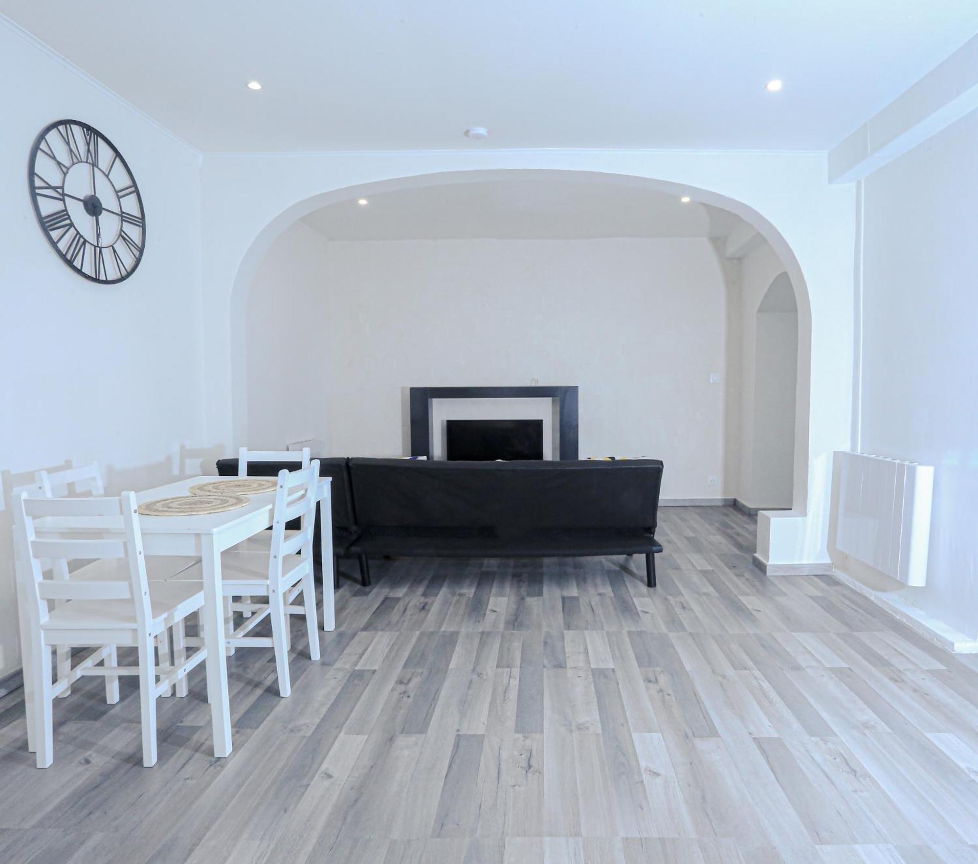 Elegant Appartement Bord De Seine 蒙特罗福约讷 外观 照片
